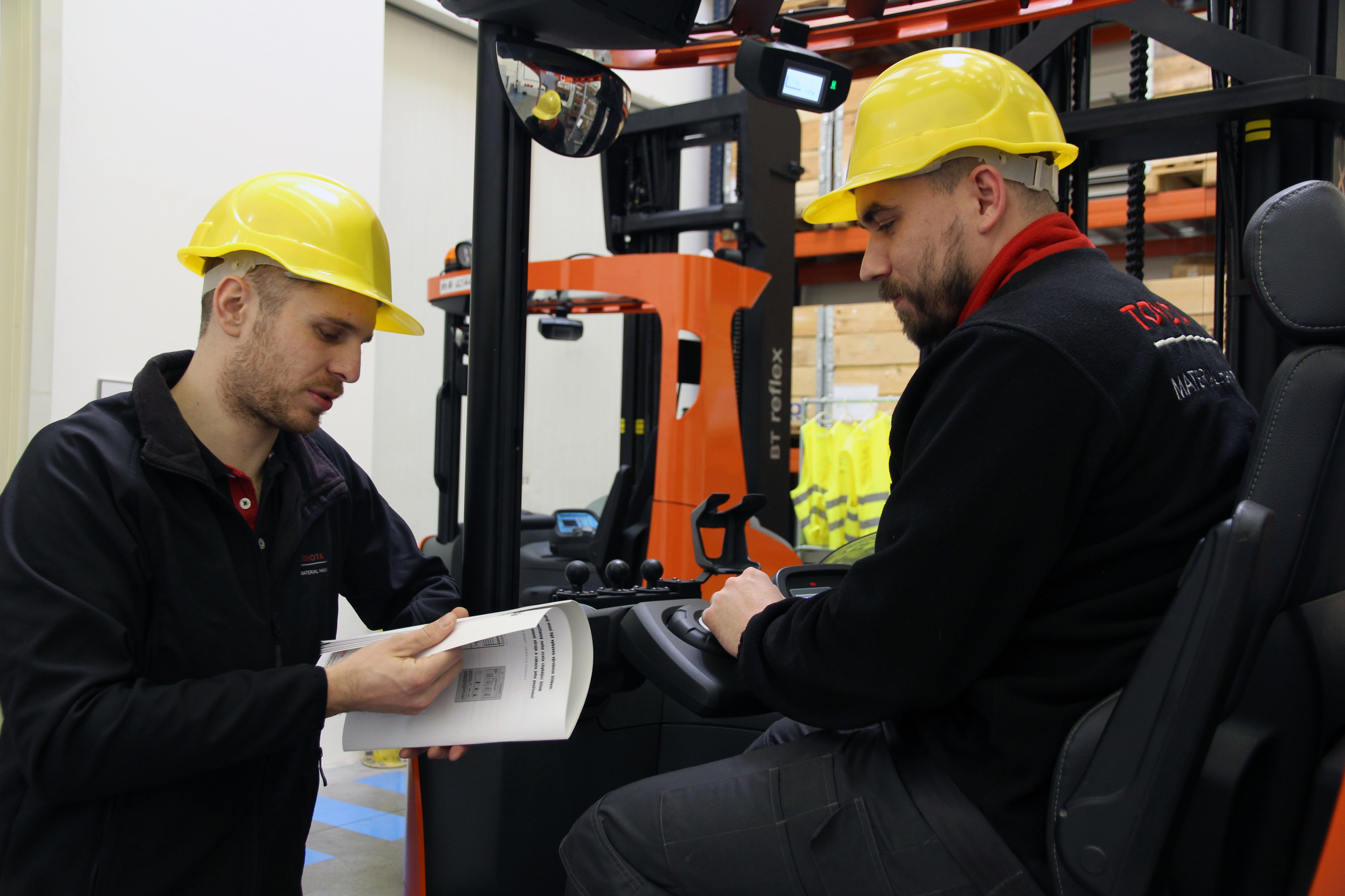 How to reduce forklift accidents in the warehouse?